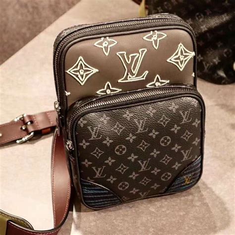 louis vuitton sling bag man price